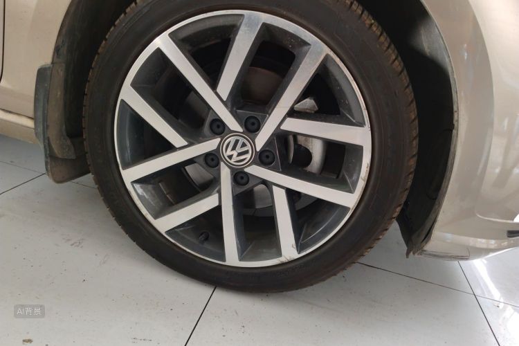 Volkswagen Golf 2020 car image #9
