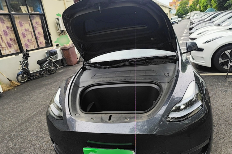 Tesla Model Y 2024 car image #20
