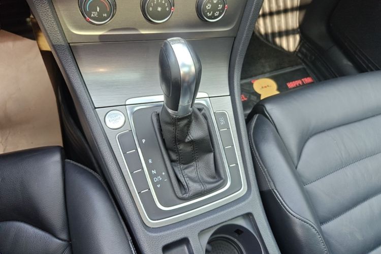 Volkswagen Golf 2015 car image #14