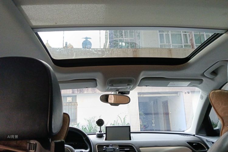 Audi Q3 2016 immagine di auto #20