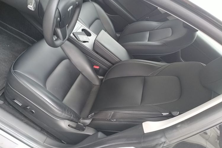 Tesla Model 3 2023 car image #15