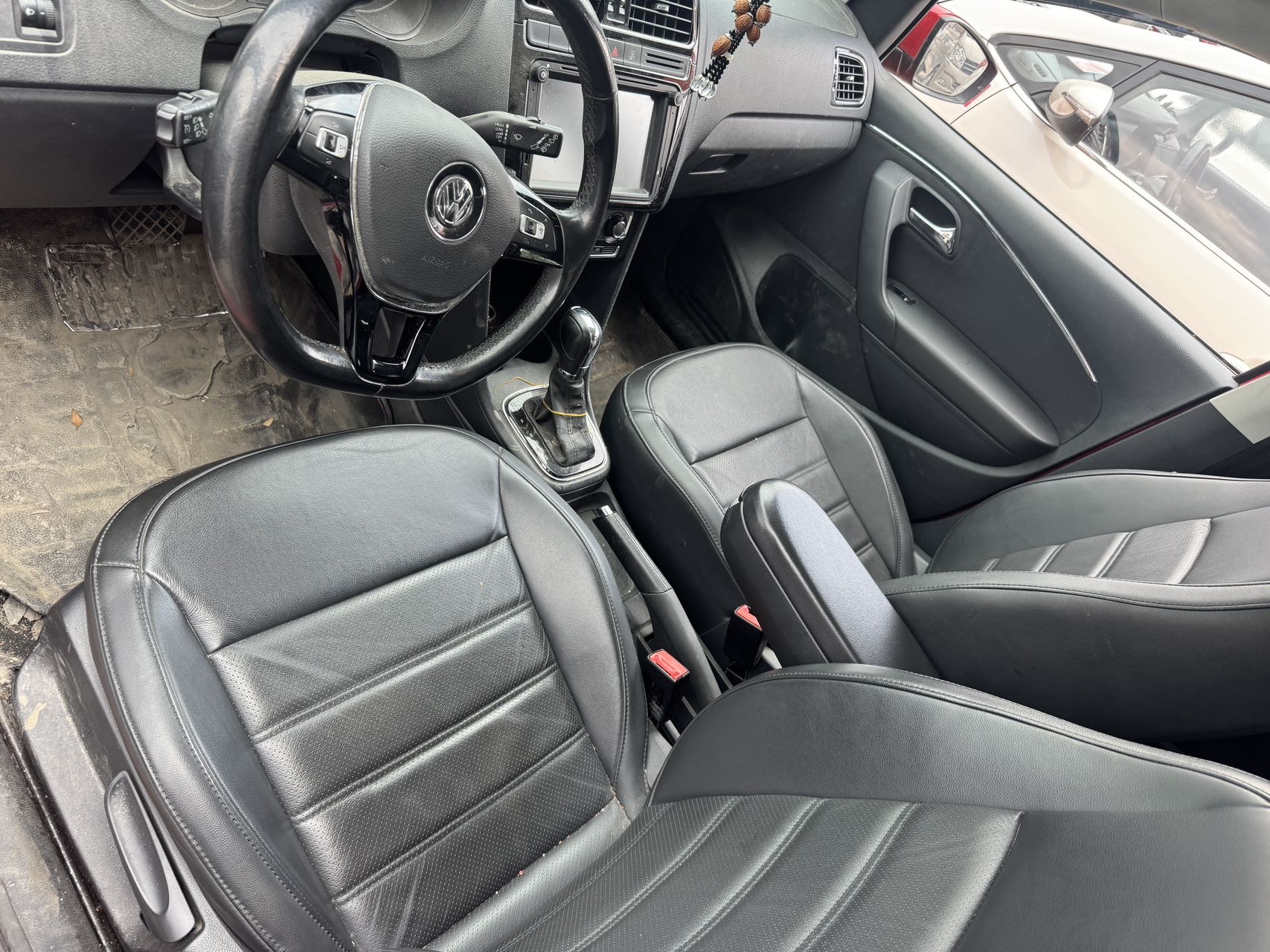 Volkswagen Polo 2017 car image #6