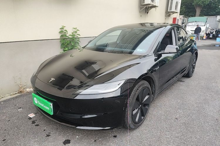 Tesla Model 3 2024 car image #2