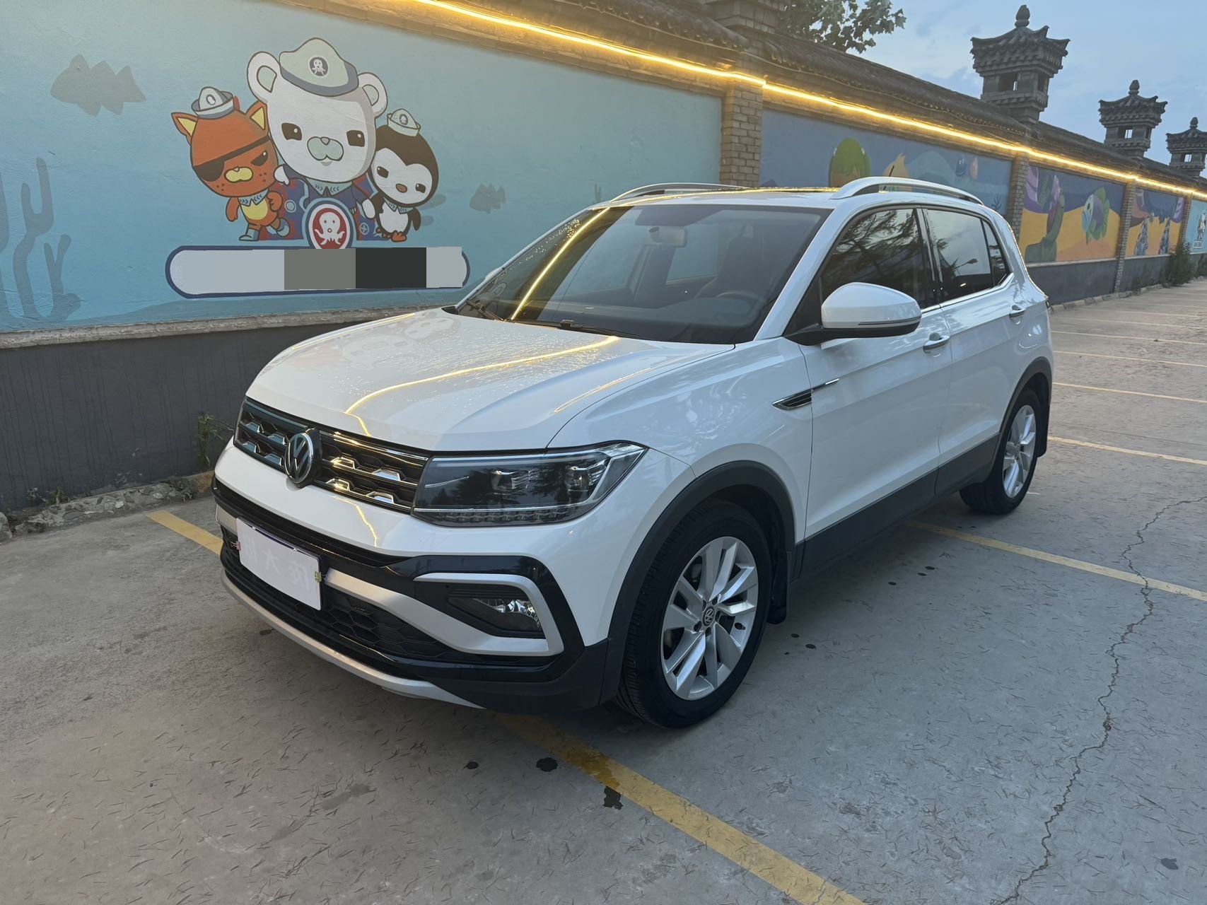 Volkswagen T-Cross 2020 car image 