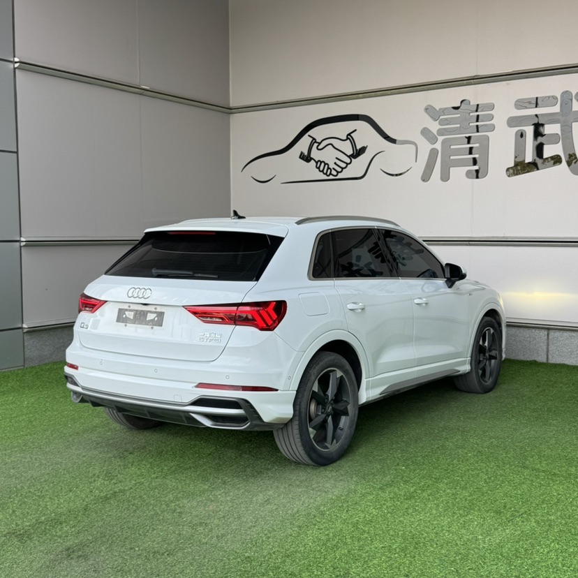 Audi Q3 2021 #9 Audi Q3 2021 car image #9