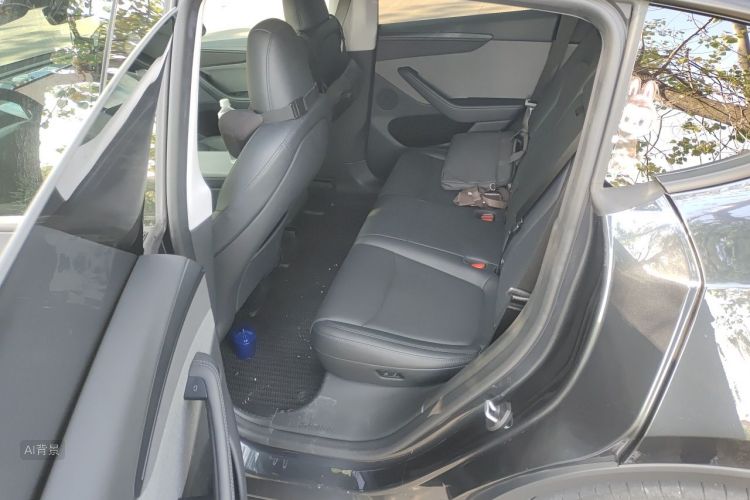 Tesla Model Y 2025 #19 Tesla Model Y 2025 car image #19