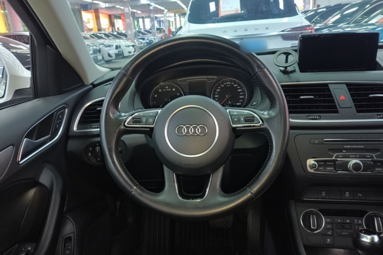 Audi Q3 2017 #11 Audi Q3 2017 car image #11