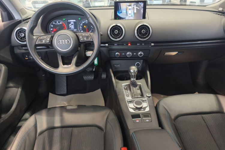 Audi A3 2019 imagen de coche #10