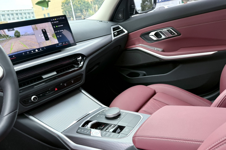 BMW 3 Series 2026 car image #25
