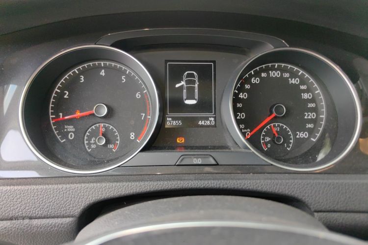 Volkswagen Golf 2020 car image #14