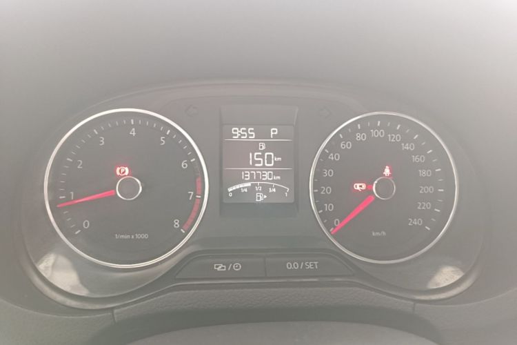 Volkswagen Polo 2016 car image #12