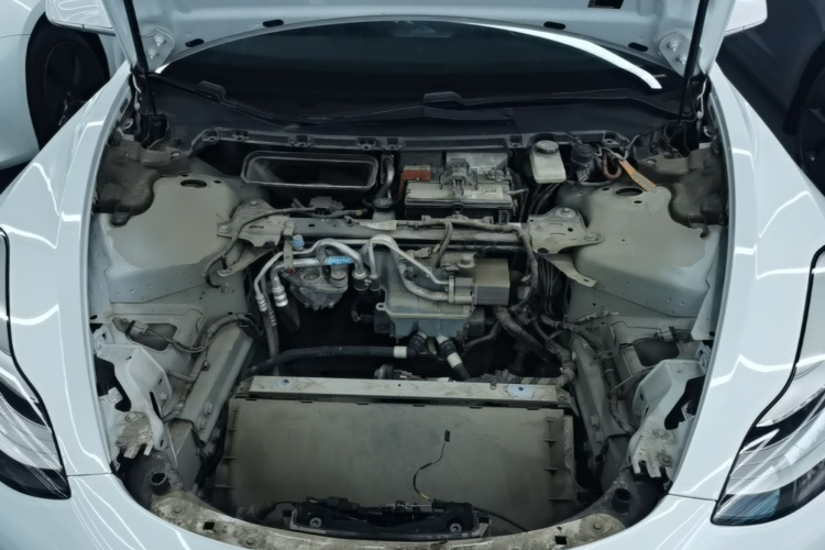 Tesla Model 3 2020 car image #20