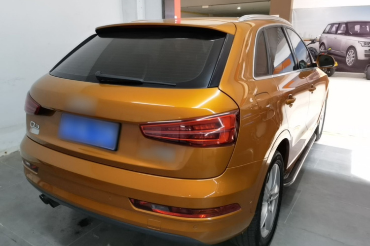 Audi Q3 2016 car image #7