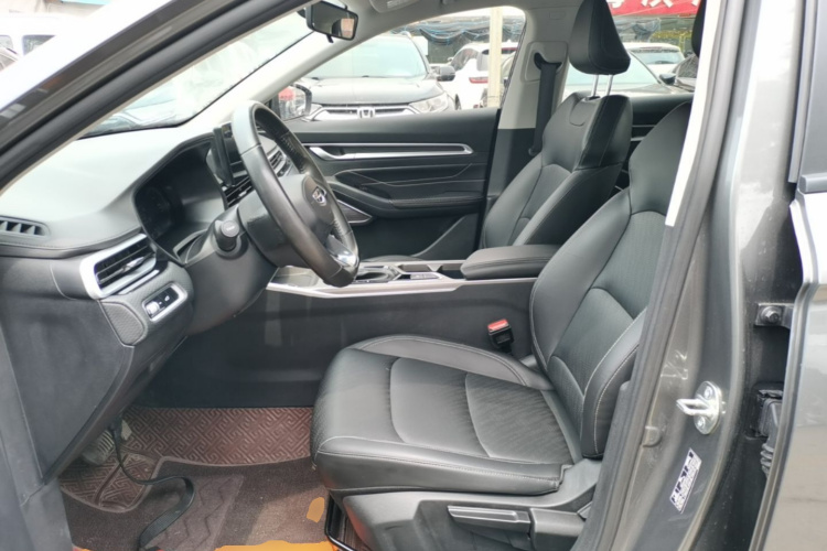 GEELY Emgrand 2023 car image #15