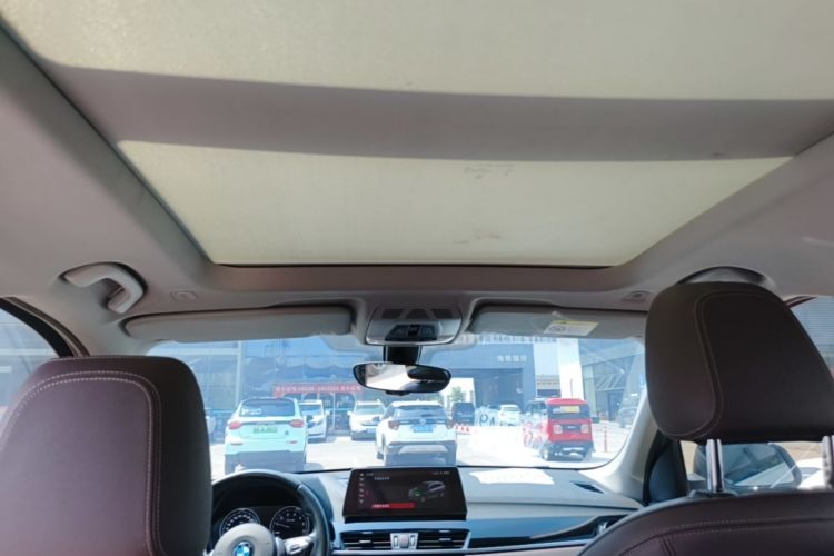 BMW X1 2021 car image #18