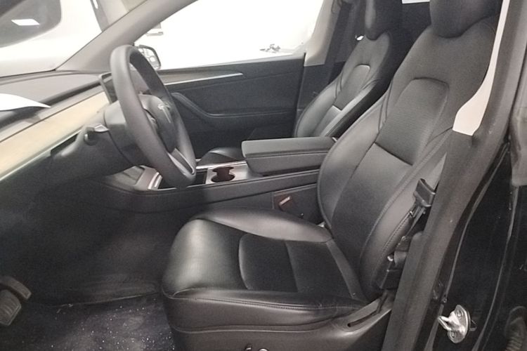 Tesla Model Y 2022 #15 Tesla Model Y 2022 car image #15