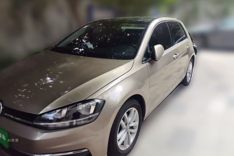 Volkswagen Golf 2018 car image #2