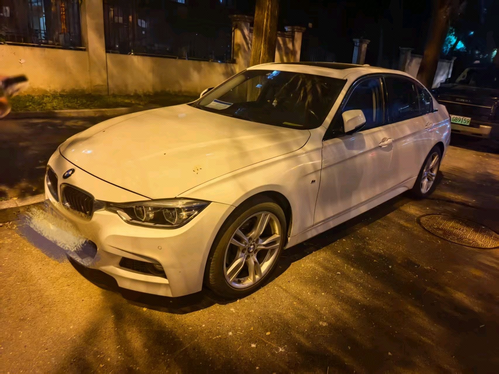 BMW 3 Series 2018 car image 