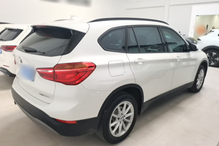 BMW X1 2018 #7 BMW X1 2018 car image #7