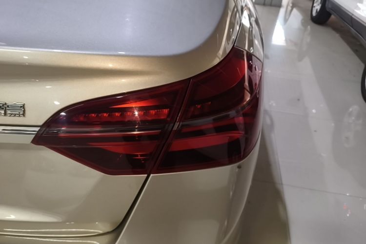 GEELY Emgrand 2018 immagine di auto #8