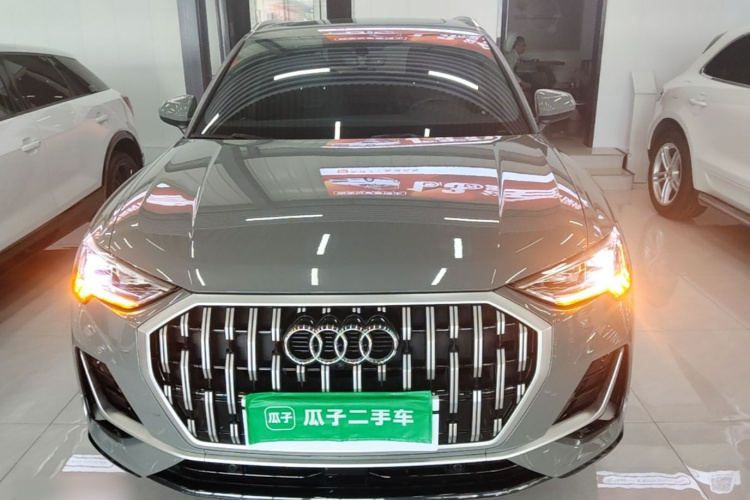 Audi Q3 2024 car image #3