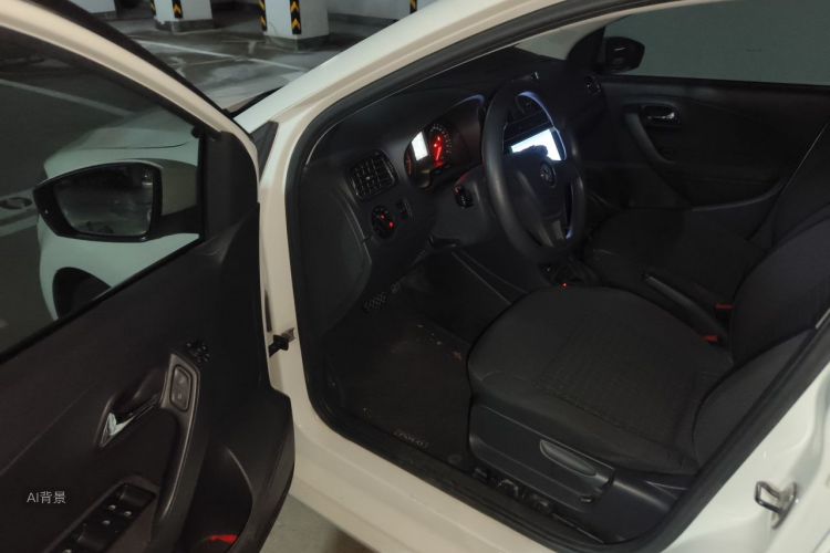 Volkswagen Polo 2015 immagine di auto #18