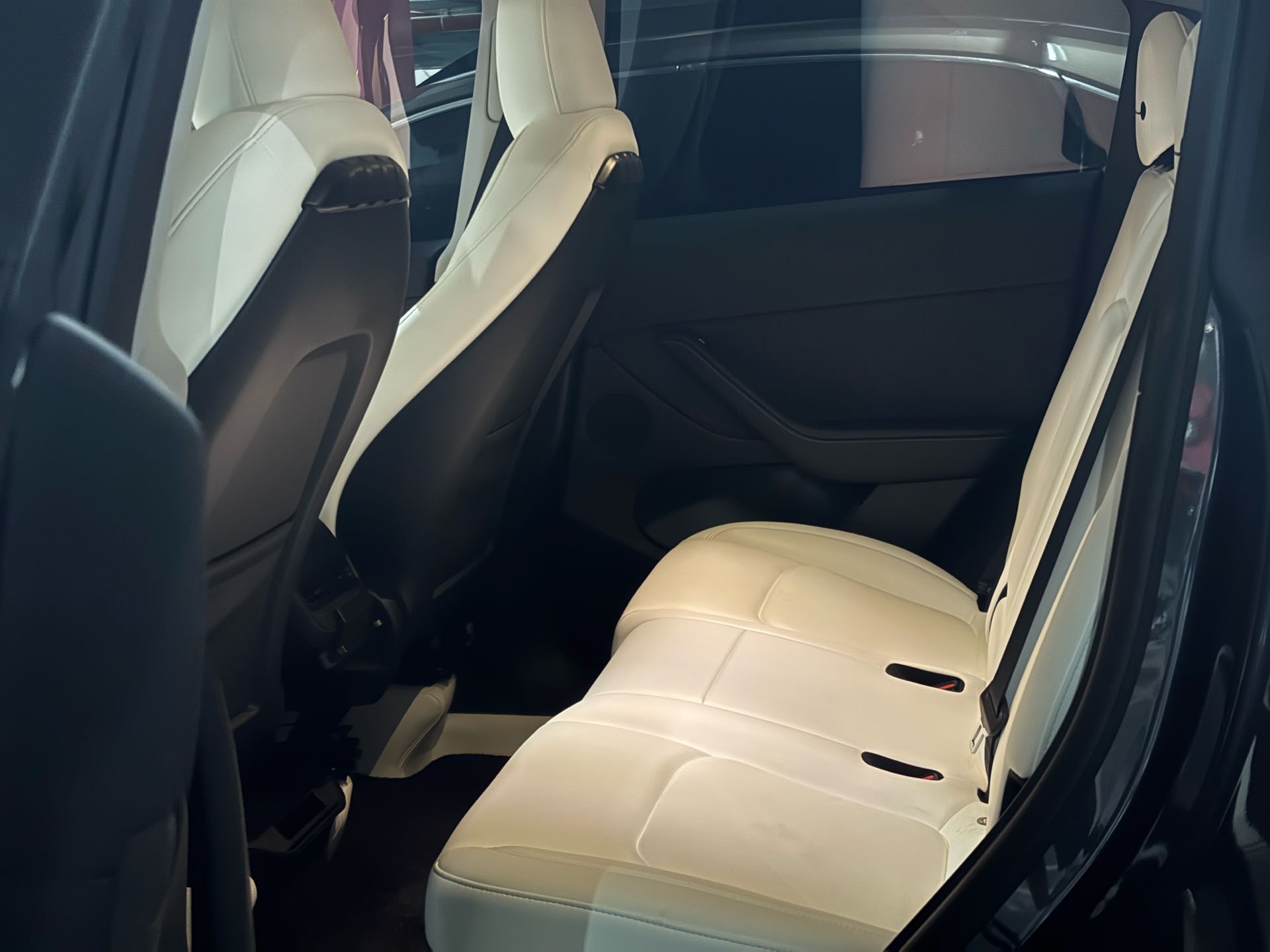 Tesla Model Y 2024 #6 Tesla Model Y 2024 immagine di auto #6