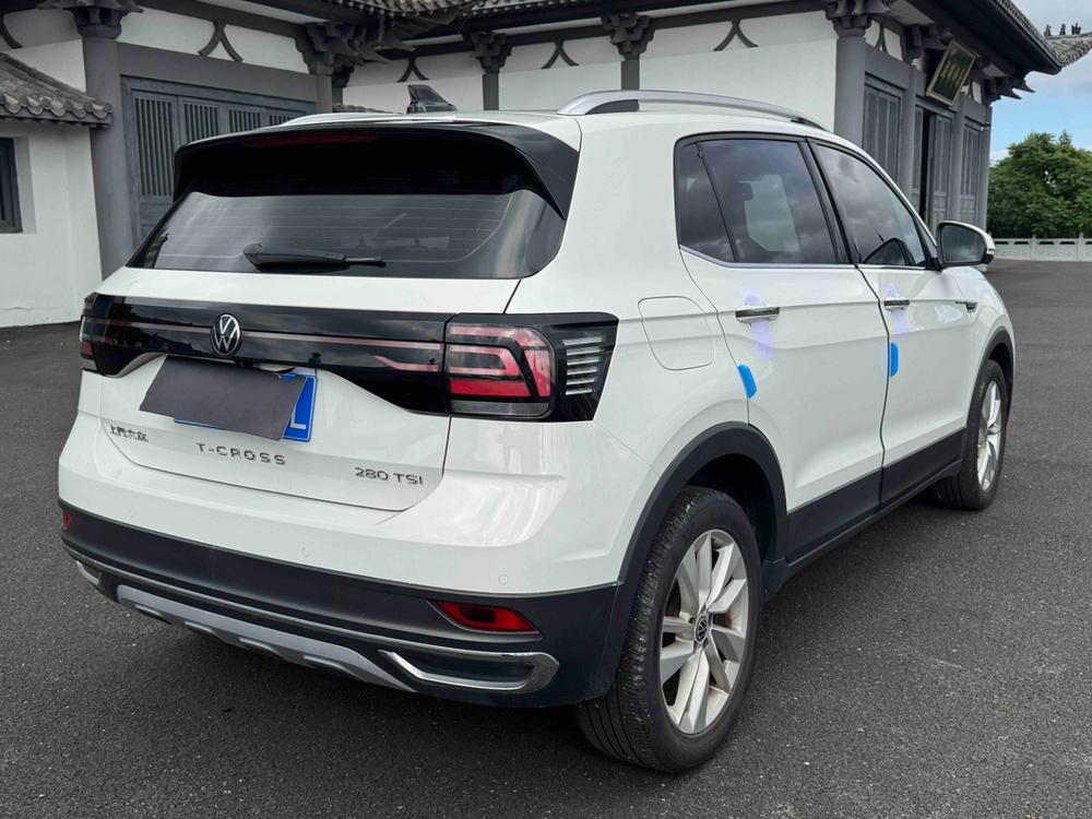 Volkswagen T-Cross 2021 car image #6