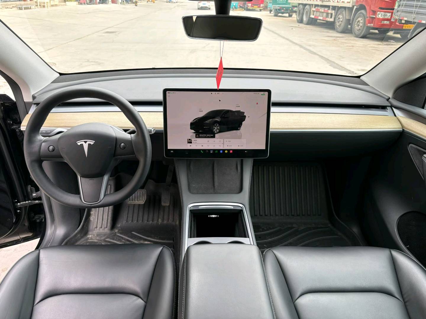 Tesla Model Y 2023 #11 Tesla Model Y 2023 car image #11