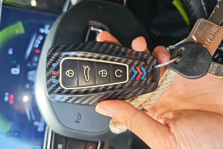 GEELY Coolray 2023 car image #10