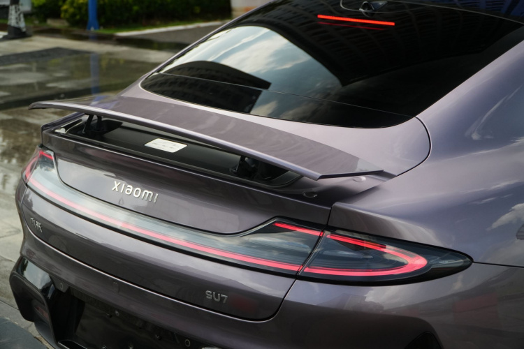MI SU7 2025 immagine di auto #8