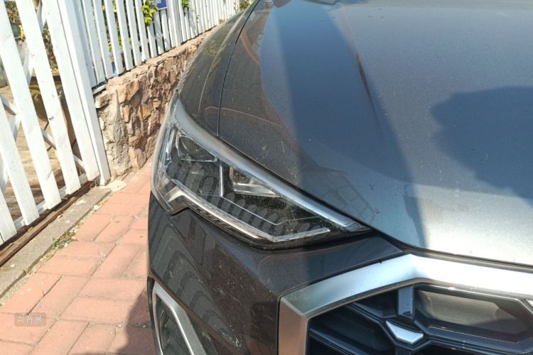 Audi Q3 2021 صورة سيارة #8