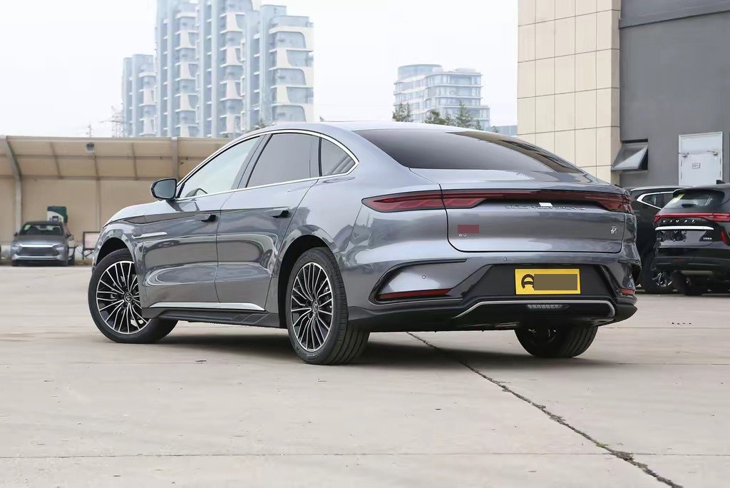 BYD Han 2024 car image #7