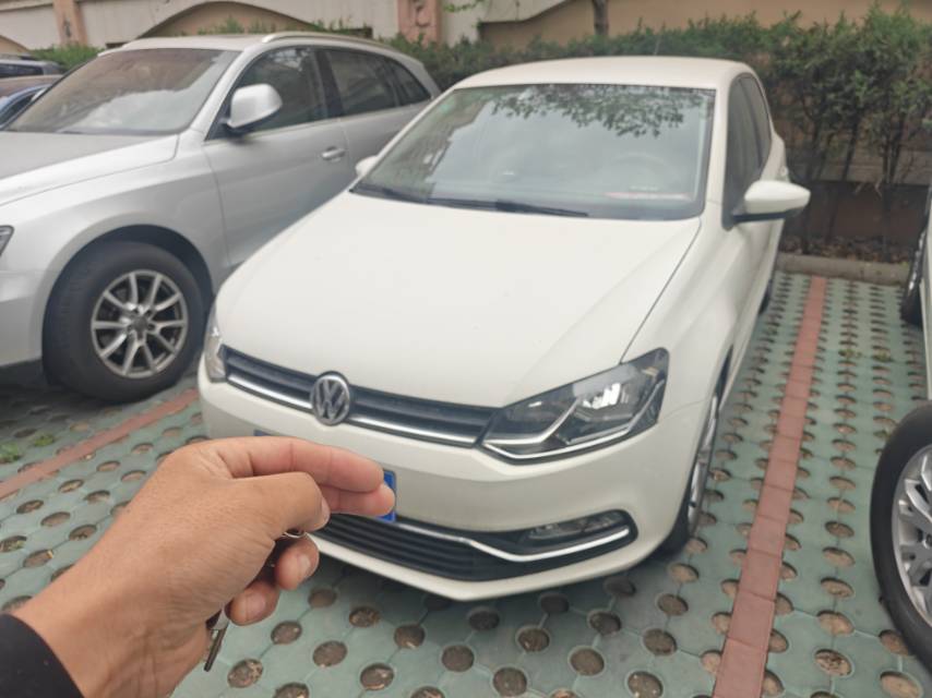 Volkswagen Polo 2015 изображение автомобиля 