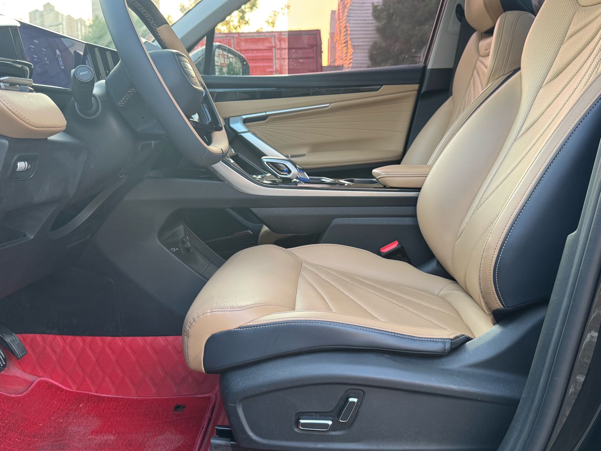 GEELY Boyue L 2023 صورة سيارة #3