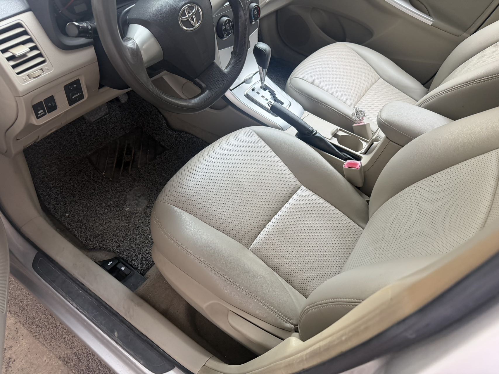 Toyota Corolla 2014 immagine di auto #5