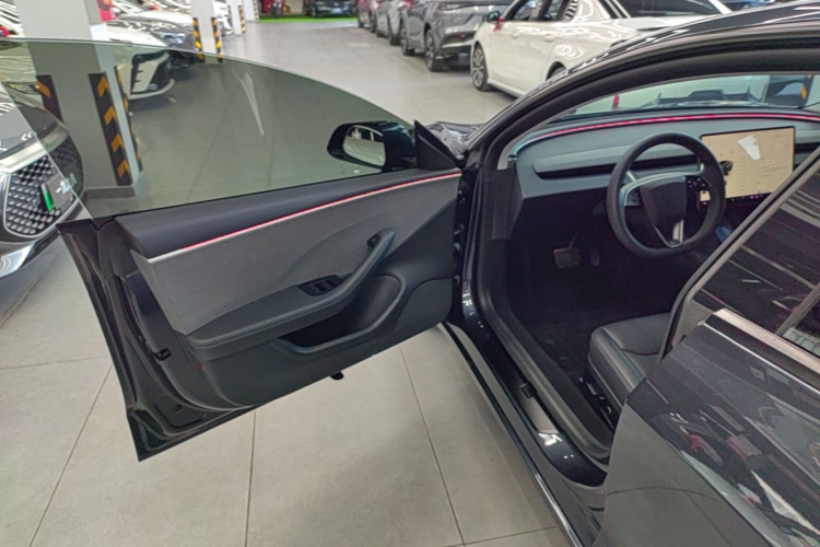 Tesla Model 3 2024 #16 Tesla Model 3 2024 car image #16
