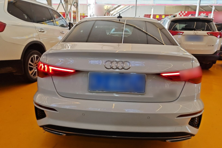 Audi A3 2023 immagine di auto #6