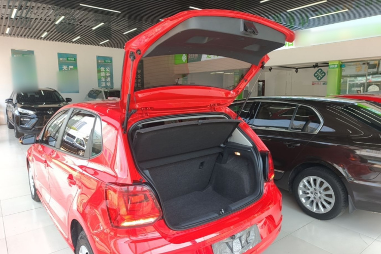 Volkswagen Polo 2018 car image #19