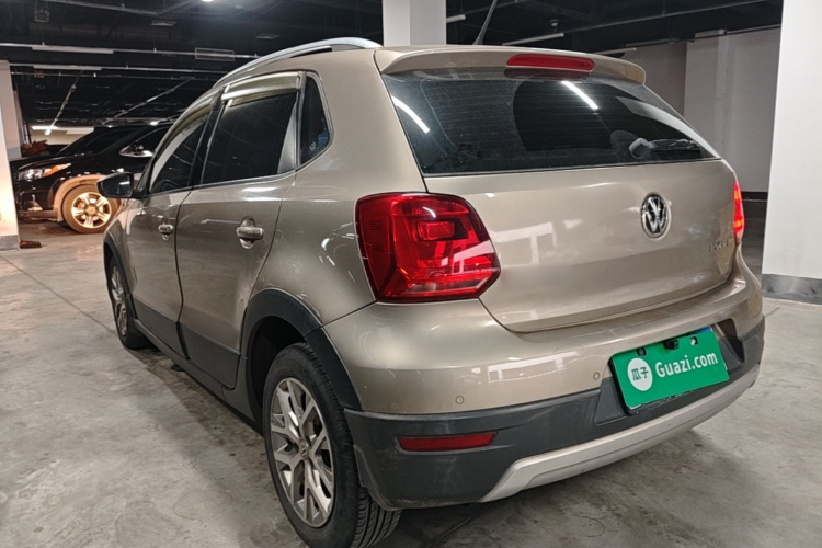 Volkswagen Polo 2015 #5 Volkswagen Polo 2015 car image #5