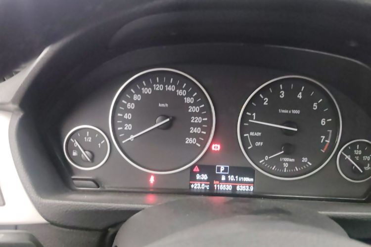 BMW 3 Series 2015 صورة سيارة #16