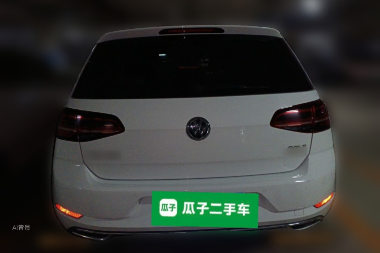 Volkswagen Golf 2018 car image #6