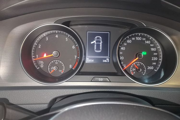 Volkswagen Golf 2016 car image #12