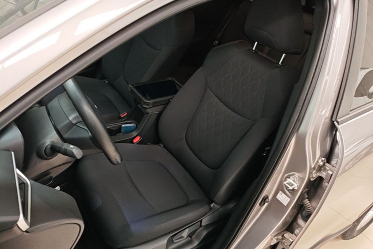Toyota Corolla Cross 2024 immagine di auto #15