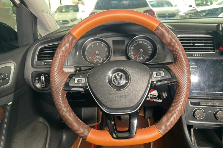 Volkswagen Golf 2020 #22 Volkswagen Golf 2020 car image #22
