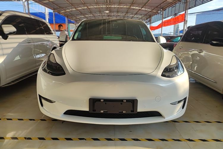 Tesla Model Y 2021 car image #3