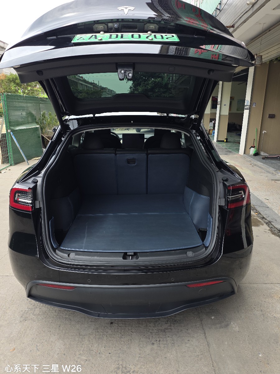 Tesla Model Y 2023 #15 Tesla Model Y 2023 car image #15