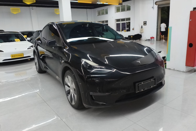 Tesla Model Y 2021 #4 Tesla Model Y 2021 car image #4