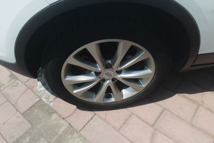 GEELY Emgrand GS 2018 car image #10