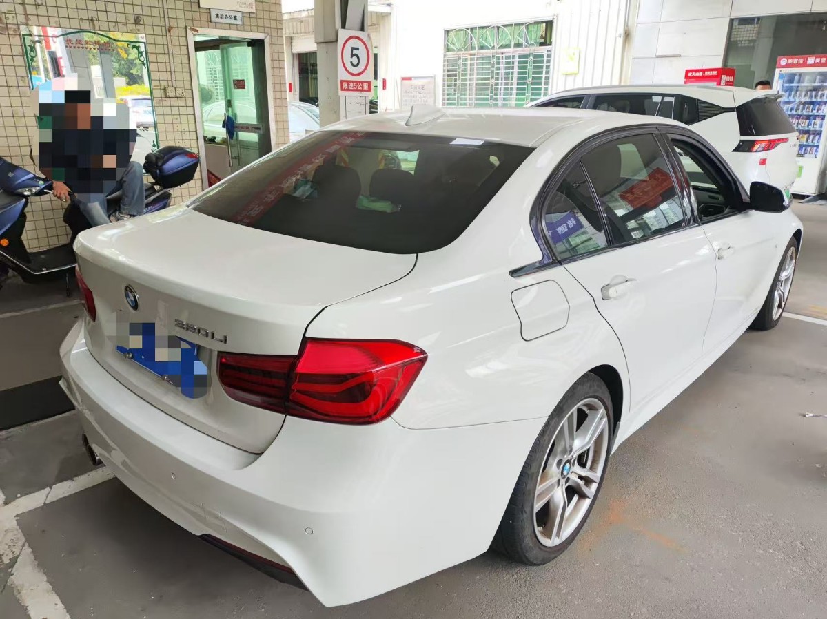 BMW 3 Series 2018 car image #4